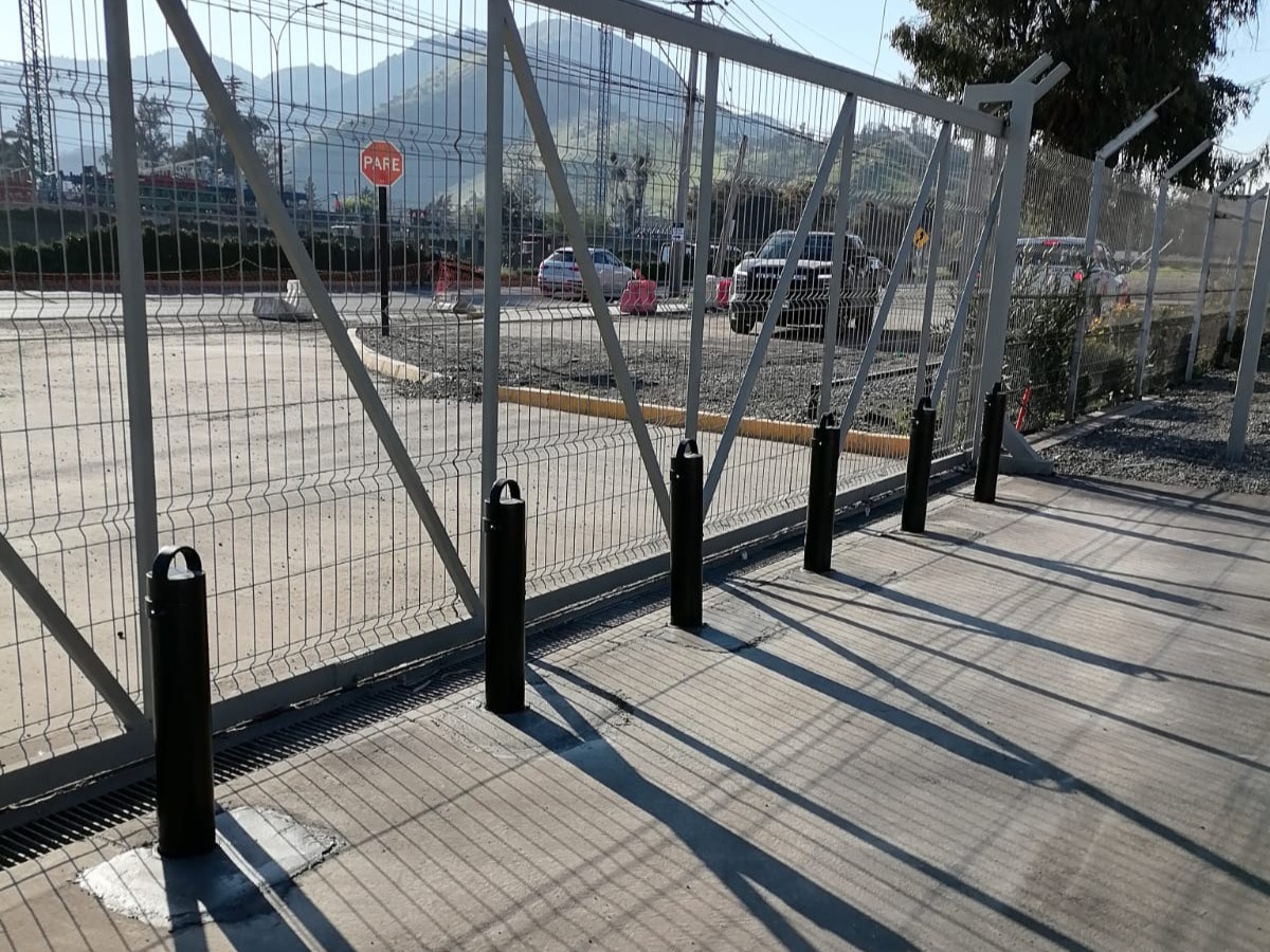 Pilonas extraíbles instaladas en Kaufmann